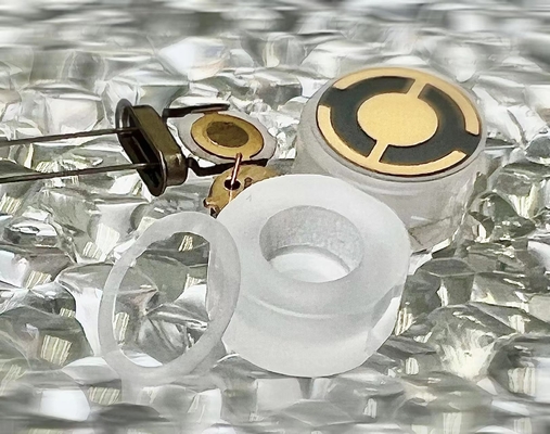 คุณสมบัติความถี่และอุณหภูมิที่มั่นคง Quartz Endcap สําหรับการตรวจจับความดัน