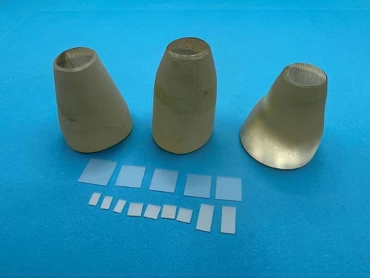 10mm Square Fe Doped SrTiO3 Crystal Wafer ที่ใช้เป็น Optical Windows