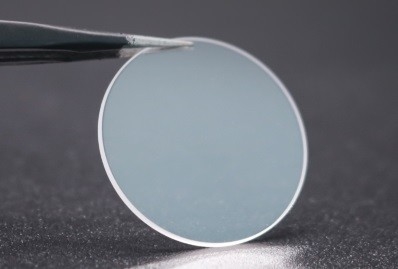 ช่องเปิดใส 90% Sapphire Wafer LED Grade Min Perpendicularity Parallelism ≤3 Arc Sec ช่องเปิดใส 90%