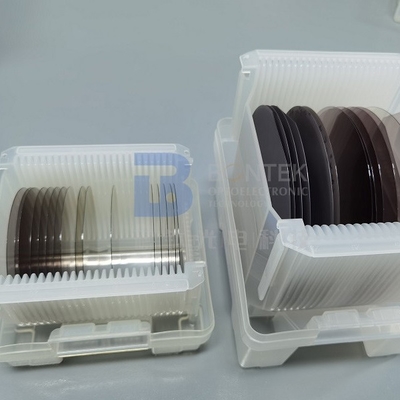เกรดออปติคอลลิเธียม Niobate Wafer แบบเดี่ยวหรือแบบคู่พร้อมระดับสิ่งเจือปนที่ลดลง