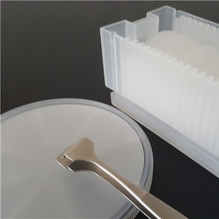 วิธีการของ Stepanov Grown Sapphire Wafer 2Inch 3inch 4inch 6inch R-Axis M-plane
